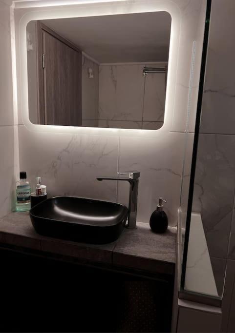 Minimal 3Br Apartment In Athènes Extérieur photo